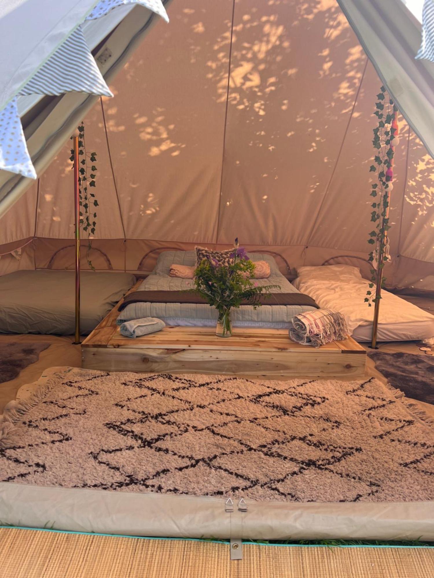Bluebell Tent At Ballyward Croft Ardkeen Exteriör bild